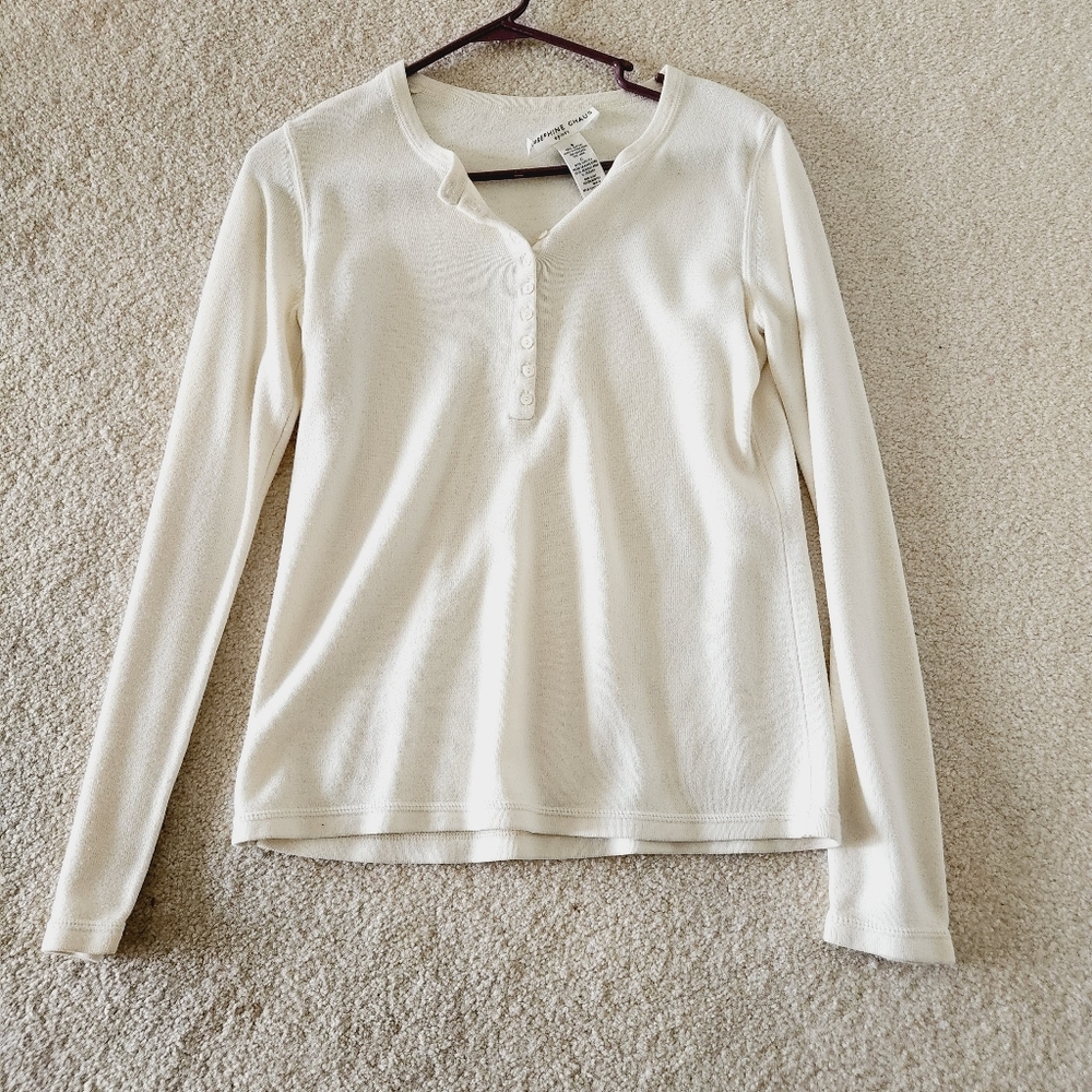 Small plain white long sleeved shirt by Josephine Chaus